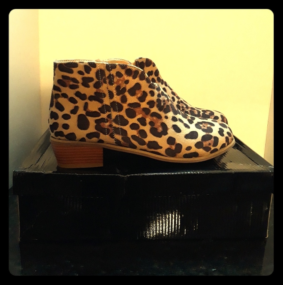 LEOPARD PRINT booties